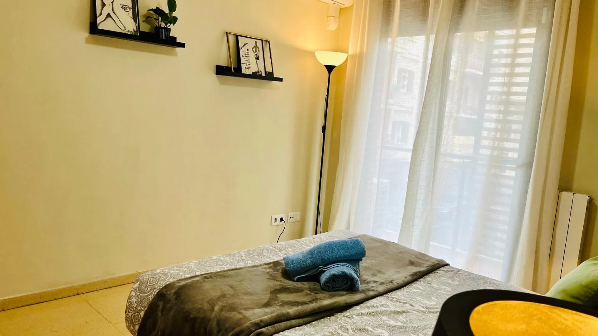 Magic Camp Nou Apartment Barcelona 0*,  Spain