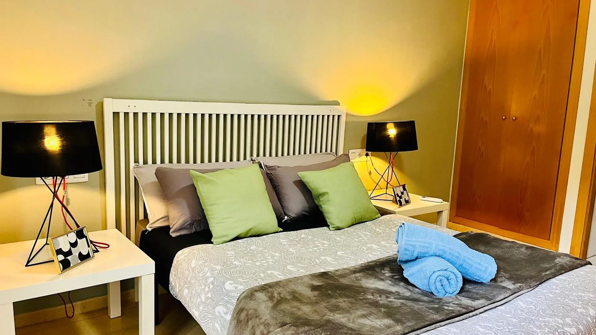 Magic Camp Nou Apartment Barcelona 0*,  Spain